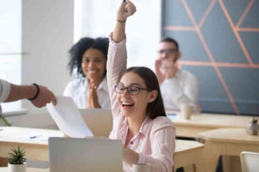¿Has terminado tus estudios y quieres permanecer en España? : prácticas.